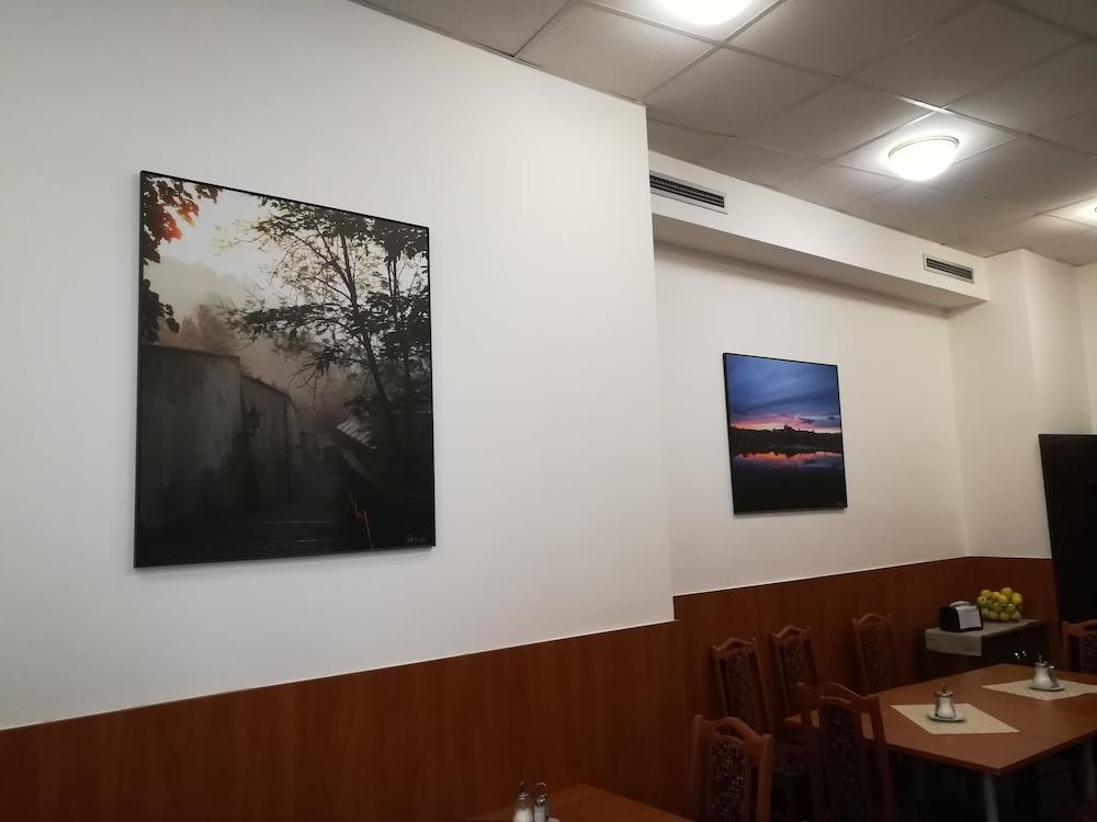 โรงแรมซลาตา วาฮา ปราก ภายนอก รูปภาพ